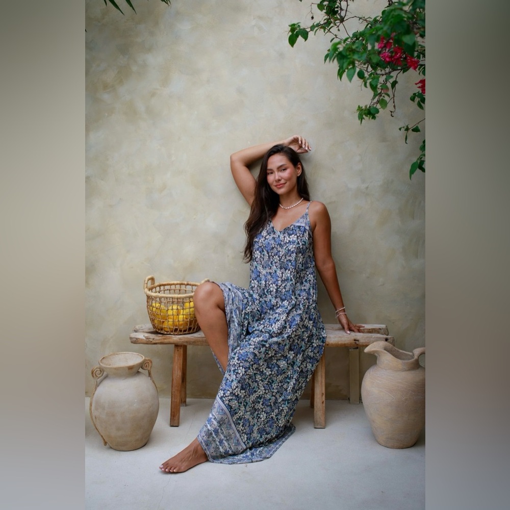 Coco Rose Boutique NWT Natalia Keyhole Back Floral Maxi Dress Size M/L